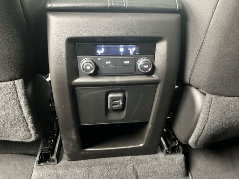 Certified 2023 Chevrolet Traverse LT image 12