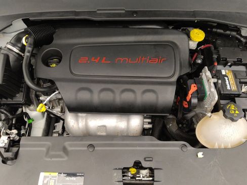 Used 2018 Jeep Compass Latitude w/ Popular Equipment Group AWD/4WD image 30