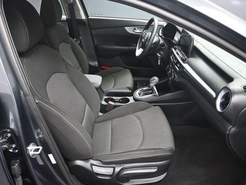 Certified 2024 Kia Forte LXS image 34