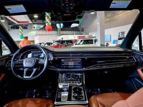 Used 2021 Audi Q7 3.0T Premium image 27