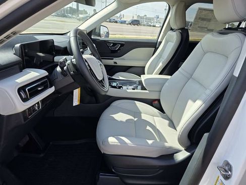 New 2026 Lincoln Aviator 2WD w/ Jet Appearance Package image 8