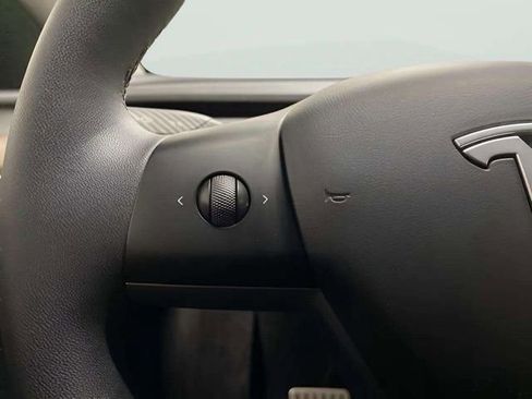 Used 2023 Tesla Model Y Performance image 28