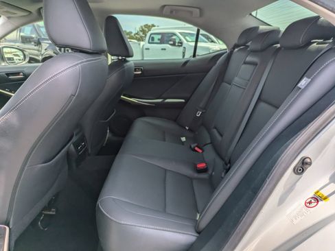 Used 2018 Lexus IS 300 AWD w/ Comfort Package image 12