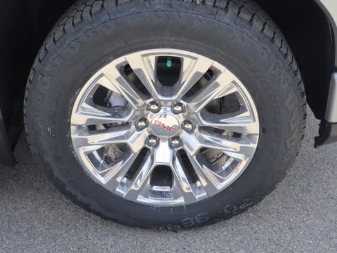 New 2026 GMC Sierra 1500 Denali w/ Technology Package AWD/4WD image 17