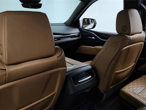 Certified 2023 Cadillac Escalade Sport w/ Touring Package image 19