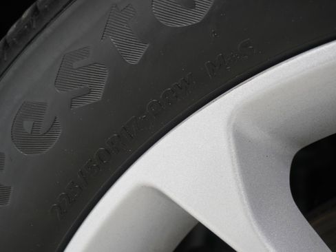 Used 2020 Ford Fusion SE image 23