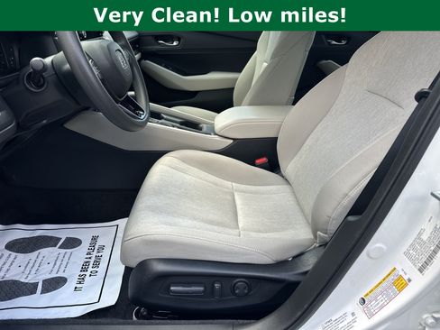 Used 2023 Honda Accord EX image 9