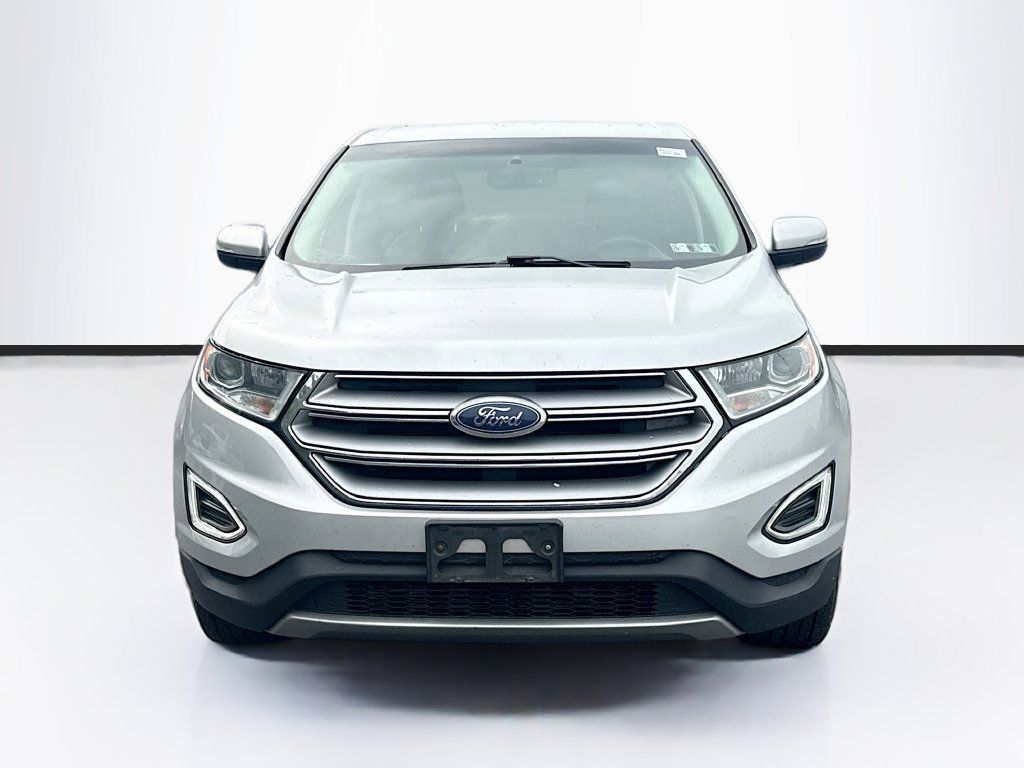 Used 2018 Ford Edge Titanium AWD/4WD image 2