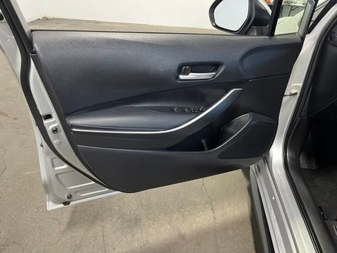 Used 2022 Toyota Corolla SE w/ SE Premium Package FWD image 25