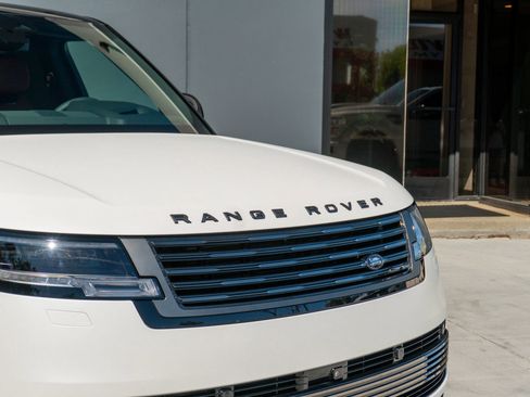 Used 2024 Land Rover Range Rover SV AWD/4WD image 33