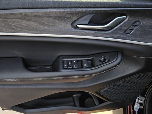 New 2026 Jeep Grand Cherokee Limited AWD/4WD image 16