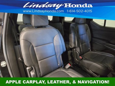 Used 2023 Chevrolet Traverse LT w/ LT Premium Package FWD image 9