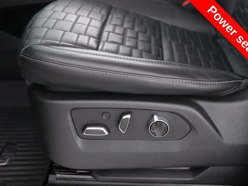 Used 2025 Cadillac Escalade Sport Platinum w/ LPO, Floor Liner Package AWD/4WD image 20