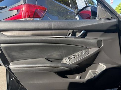 Used 2021 Honda Accord Sport image 14