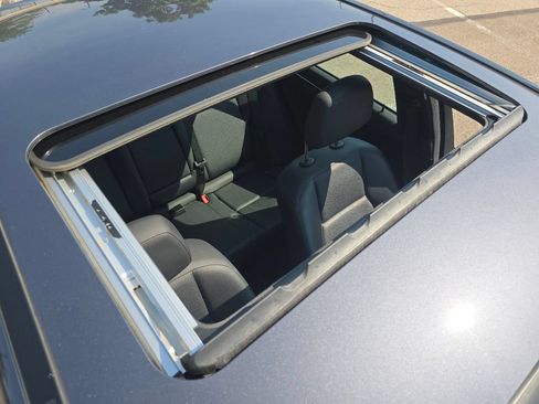 Used 2011 Mercedes-Benz C 300 4MATIC Sedan image 3