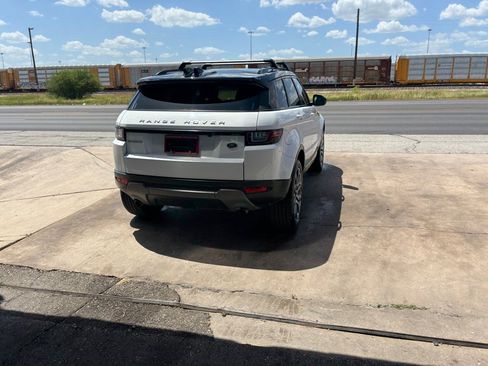 Used 2017 Land Rover Range Rover Evoque SE AWD/4WD image 13