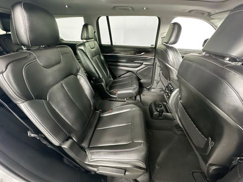 Used 2023 Jeep Grand Cherokee L Limited RWD image 29