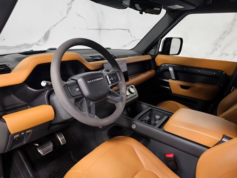 Used 2023 Land Rover Defender 110 V8 image 20