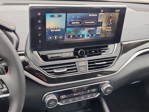 New 2025 Nissan Altima 2.5 SR image 14