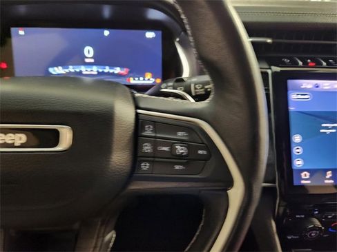 Used 2022 Jeep Grand Cherokee L Limited image 29