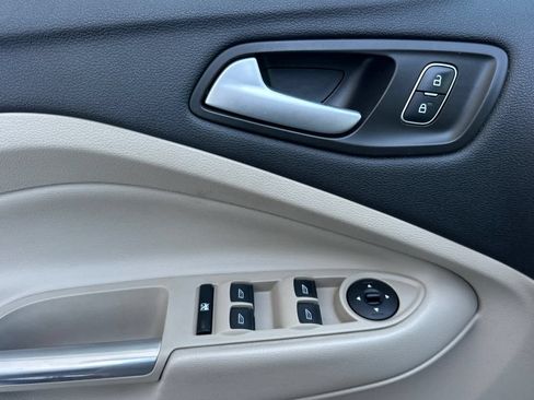Certified 2018 Ford Escape SEL w/ Ford Safe & Smart Package FWD image 12