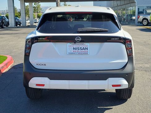 Used 2025 Nissan Kicks SV FWD image 32