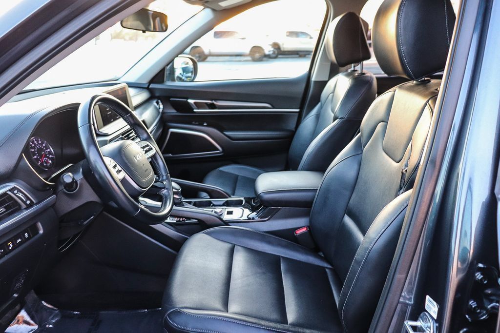 Used 2022 Kia Telluride S FWD image 21