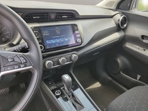 Used 2023 Nissan Kicks SV FWD image 20