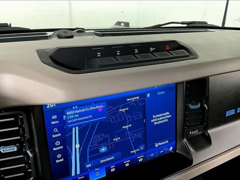 Used 2023 Ford Bronco Wildtrak image 33