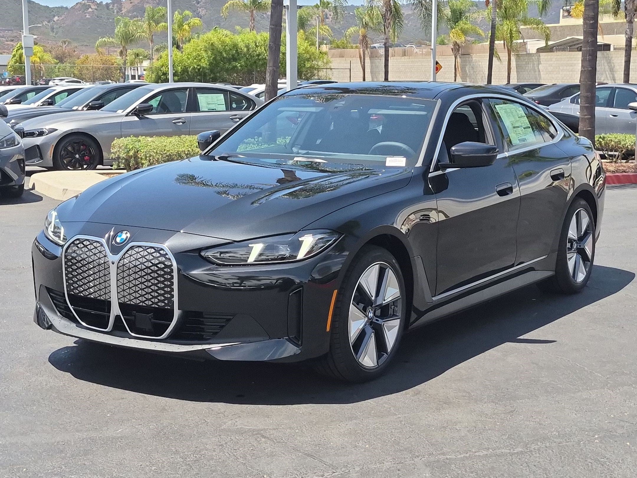 New 2026 BMW i4 eDrive40 w/ Parking Assistance Package RWD image 5