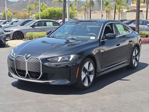New 2026 BMW i4 eDrive40 w/ Parking Assistance Package RWD image 5