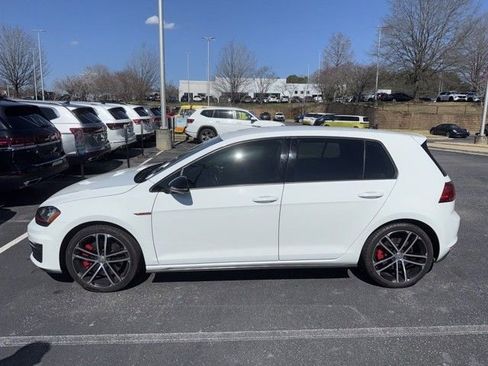 Used 2017 Volkswagen GTI Sport image 4