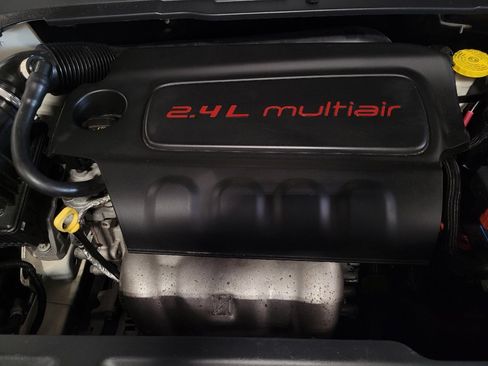 Used 2018 Jeep Compass Latitude w/ Popular Equipment Group FWD image 30