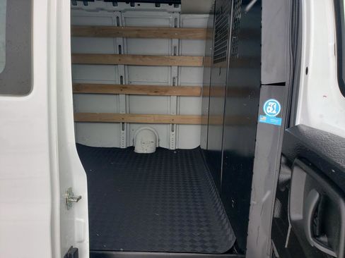 Used 2024 GMC Savana 2500 w/ Driver Convenience Package image 13