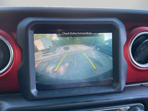 Used 2020 Jeep Wrangler Unlimited Rubicon AWD/4WD image 15
