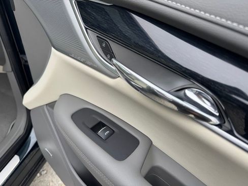 Certified 2024 Cadillac XT6 Premium Luxury image 33