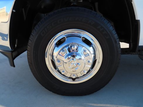 Used 2024 RAM 3500 Big Horn image 5