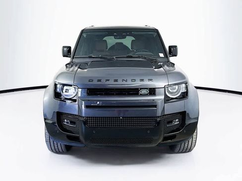 Used 2025 Land Rover Defender 110 X-Dynamic SE AWD/4WD image 6