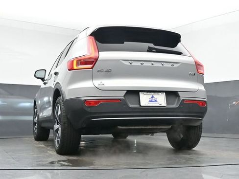 Used 2023 Volvo XC40 B5 Plus w/ Driver Assist Package image 15