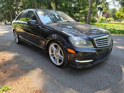 Used 2013 Mercedes-Benz C 300 4MATIC Sedan image 8
