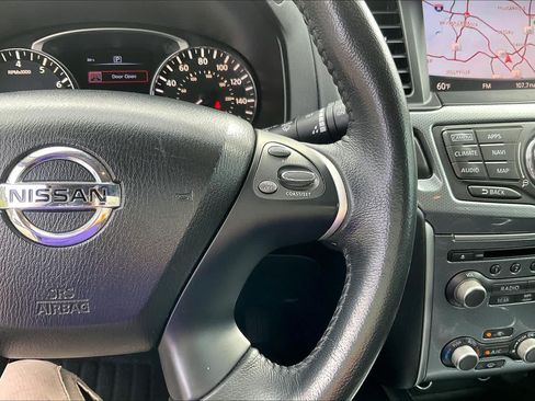 Used 2017 Nissan Pathfinder SL w/ SL Tech Package FWD image 25