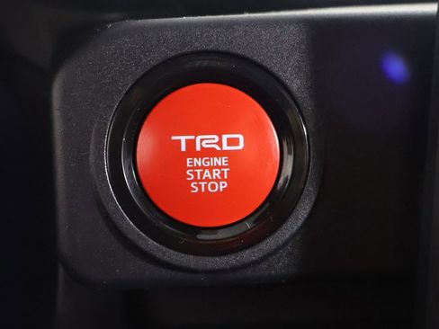 Used 2025 Toyota 4Runner TRD Off-Road image 35