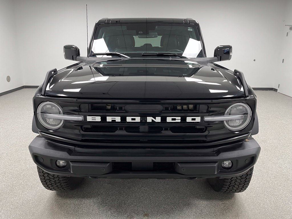 Used 2025 Ford Bronco Outer Banks w/ Sasquatch Package AWD/4WD image 3