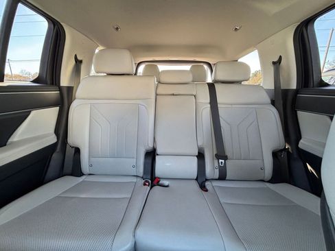 Used 2025 Hyundai Santa Fe SEL image 38