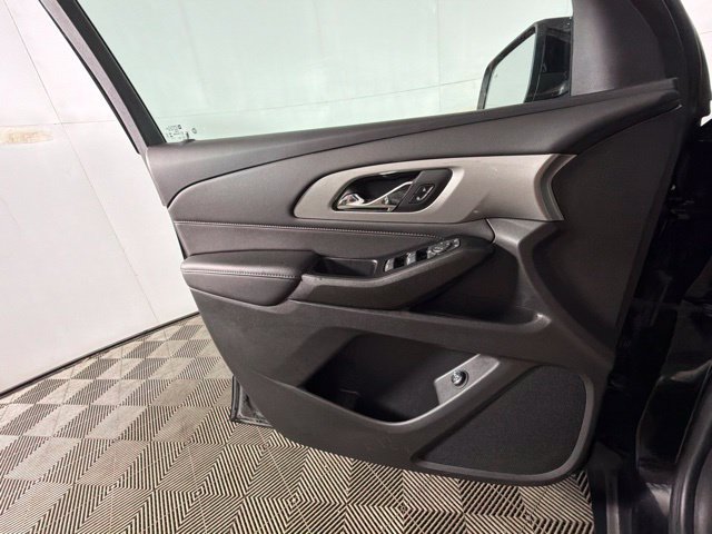 Used 2023 Chevrolet Traverse LT FWD image 20