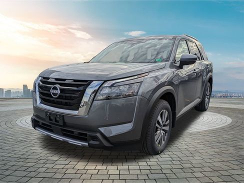 New 2025 Nissan Pathfinder SL image 8