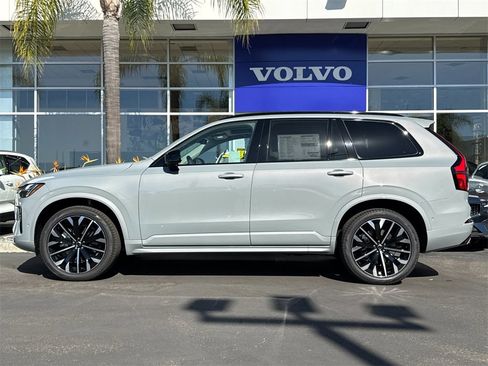 New 2026 Volvo XC90 B6 Ultra image 2