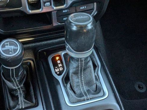 Used 2020 Jeep Gladiator Overland image 12