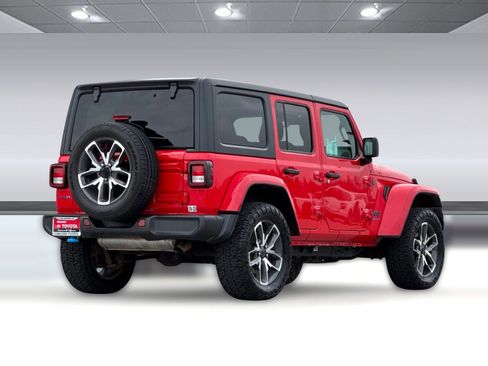 Used 2024 Jeep Wrangler Sport S image 3