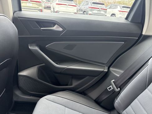 New 2026 Volkswagen Jetta SE FWD image 27